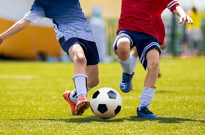 Evolusi Taktik Sepak Bola Dunia: Pressing, Transisi, dan Struktur Permainan Modern